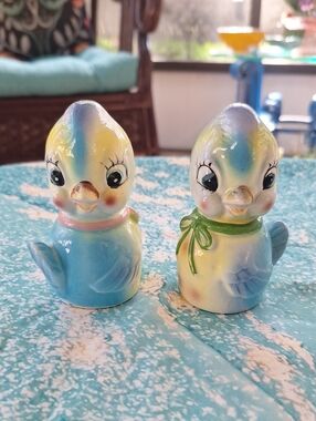Vintage Pastel Blue Ceramic Bird Salt & Pepper Shakers